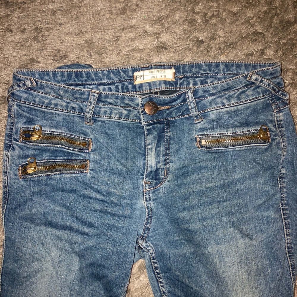 FREE PEOPLE ZIPPER JEANS